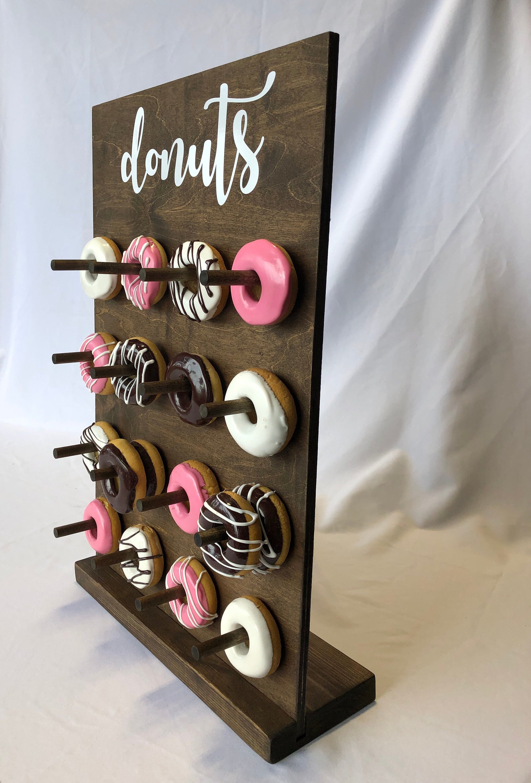 TOPJOWGA Donut Pared, 4 Pcs Soporte para Donuts de Madera, Reutilizable Soporte  Donuts Boda, Tablero de Soporte para Donas, Donuts de Madera para Hogar,  Bodas, Cumpleaños, Fiestas, Baby Shower : : Hogar