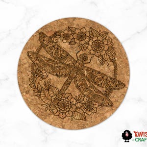 Boho Libellen Untersetzer aus Kork: Gravierte Libelle aus Kork
