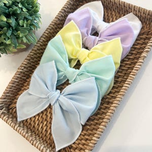 Easter Hair Bow, Pastel Hair Clip, Spring Hair Bow, Girls Hair Accessory, Fabric Hair Bow, Fable Hair Bow, Linen Hair Bow, Nylon Headband