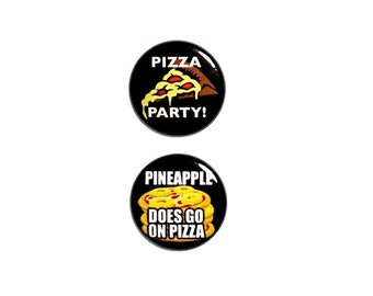 Funny Pizza Button 2 Pack Pizza Doesn't Judge Me, Thinking of Pizza Pin for Backpack or Jacket Pin Pinback 1 Inch
