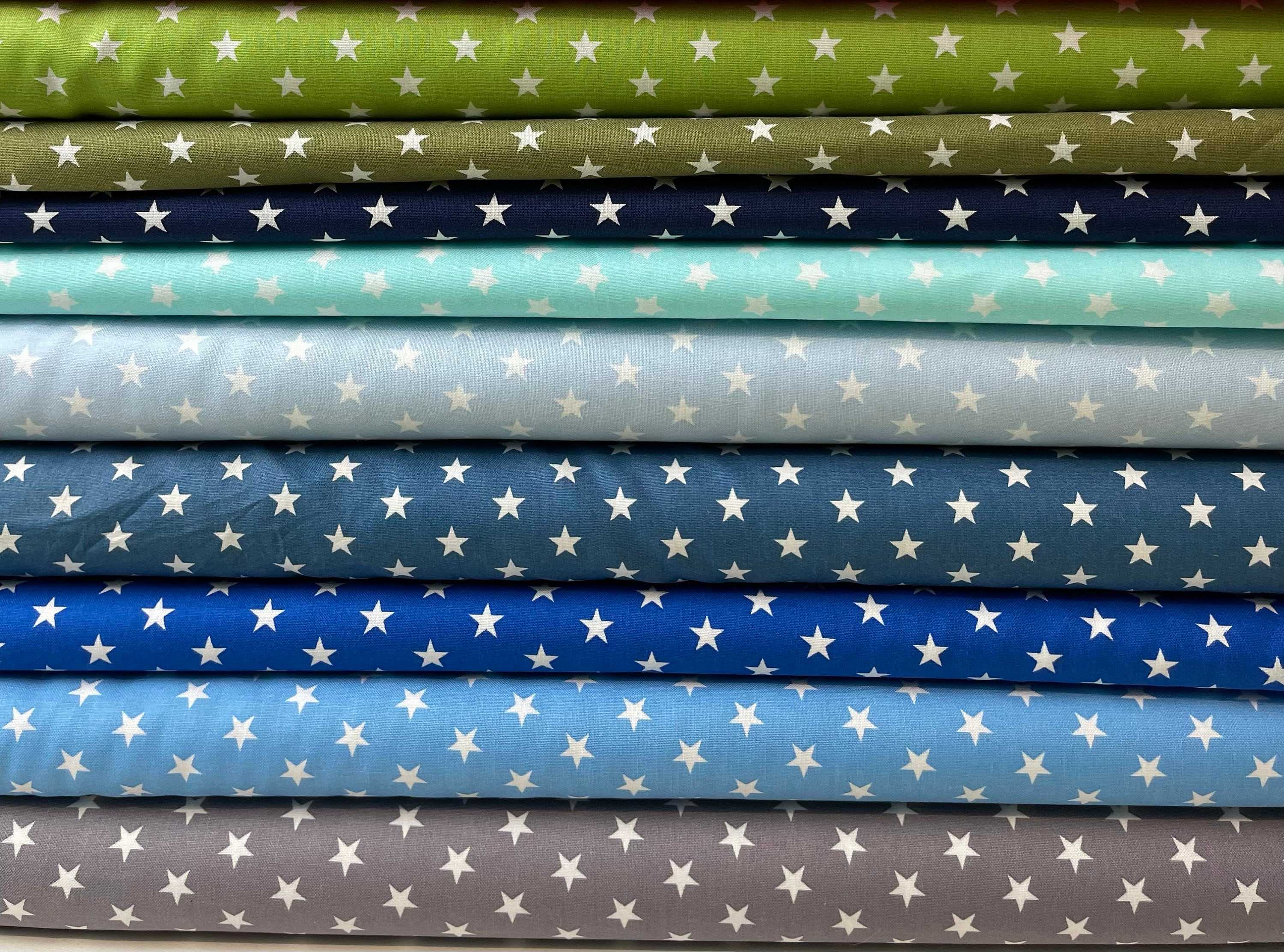 Meterware GrÃ¼ner Stoff Mit Sternen Baumwolljersey 