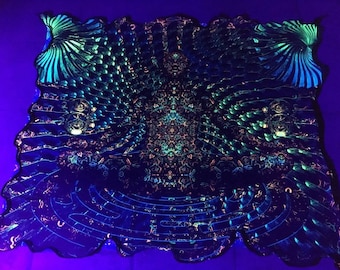 Tapisserie UV – Toile De Fond Lumière Noire – Art Psychédélique Quetzalcoatl – Andrei Verner
