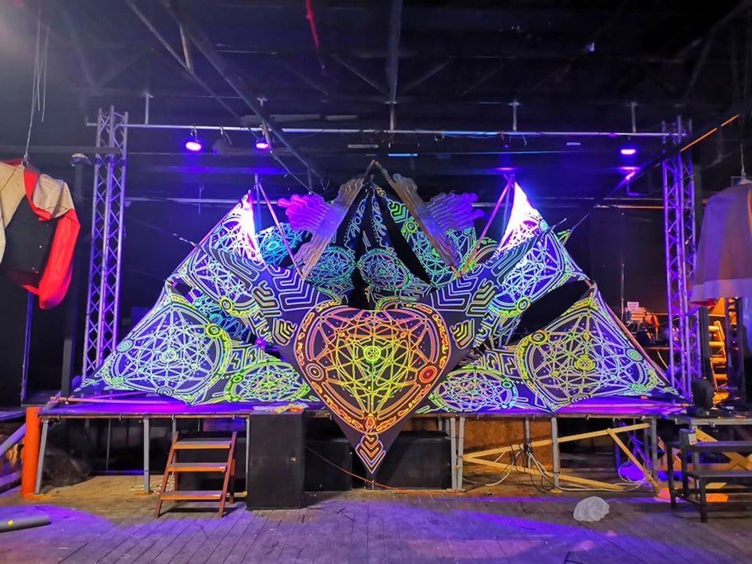 アート・デザイン・音楽 BOOTH DESIGN SPACE & ILLUMINATION Psychedelic Decoration Stage Metatron. Uv-reactive Psytrance