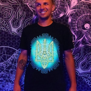 T-Shirt TRIZUB, festival clothing, Trance wear, blacklight, psytrance, trance clothing, psychedelic, trancewear, uv art