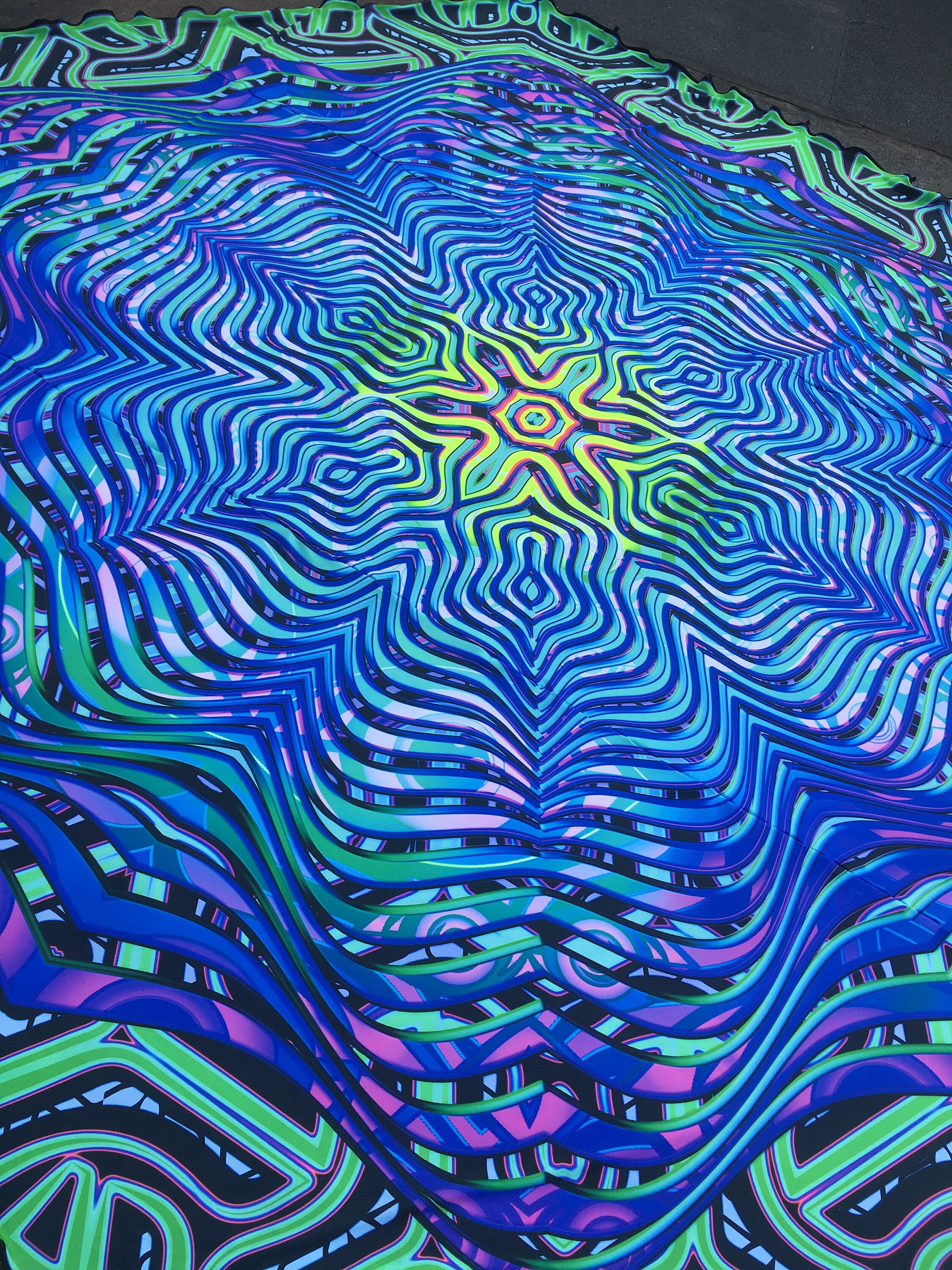 Mandallah Rave Mandala UV Tapestry: Blacklight Art Print for Rave, Festival Decor - Etsy