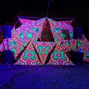 Uv-Reactive Decoration DJ Stage Psychedelic Blacklight Neon decor Trippy psytrance Festival dj Booth Fluorescent