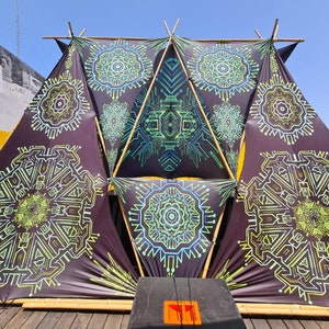 UV Psychedelic Decoration dj Stage - Geometric Wave small - Blacklight Trippy Festival DJ Booth Fluorescent Glow Lycra Visionary Art Sacral