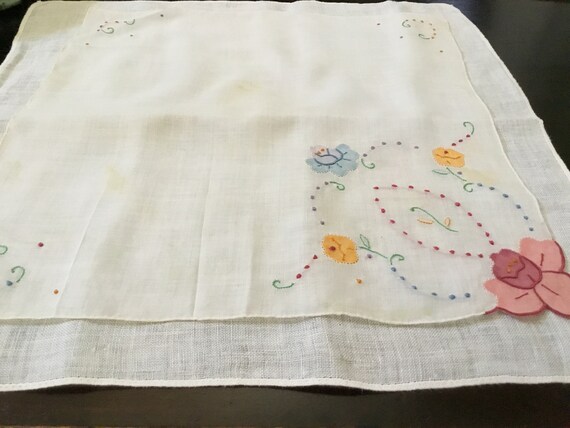 Vintage Handkerchief / Flower Appliqué / Madeira … - image 1