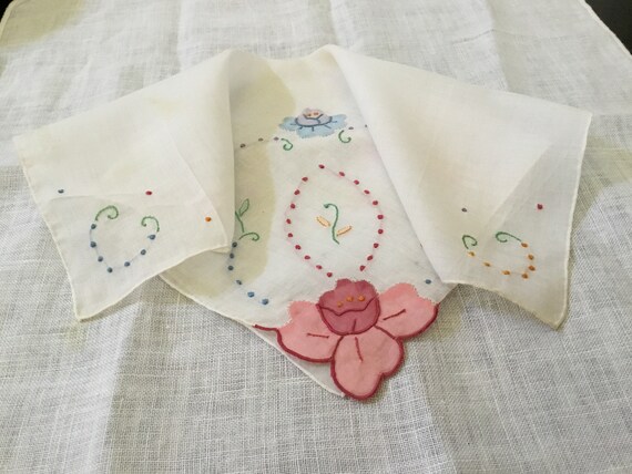 Vintage Handkerchief / Flower Appliqué / Madeira … - image 4