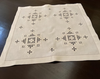 ★20％OFF★ハーダンガー刺繍（ハンドメイド）テーブルクロス 40x110cm ヴィンテージ ハンド刺繍 ハーダンガー刺繍 テーブルランナー