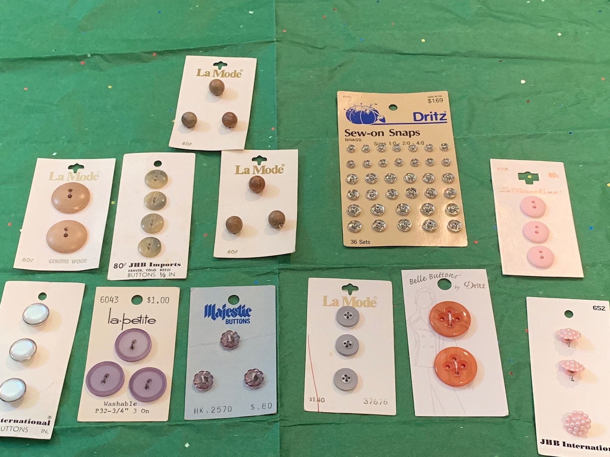 Vintage Button Box / Vintage Buttons Etsy