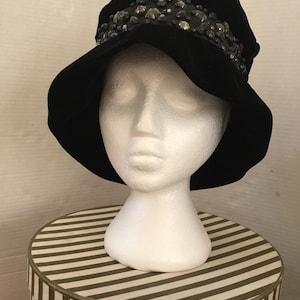 Vintage Black Velvet  Cloche Hat / Don Anderson New York / Jet Beads and Rhinestones