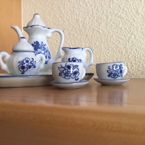 MiniatureFlow Blue  Tea Set / Occupied Japan / 10 Pieces