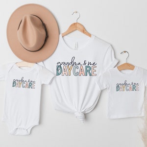 Chemises assorties pour la garderie grand-mère et moi | T-shirts de famille de baby-sitting de Nanna | Chemise drôle de baby-sitting Grammy | Body pour bébé et tout-petit