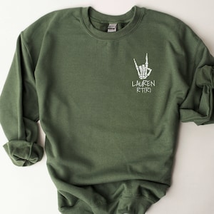 Sweat-shirt RT(R) de technologue en radiologie personnalisé | Chemise ras du cou Rad Tech personnalisée | Technicien en radiologie Xray Tech | Cadeau pour les nouveaux diplômés