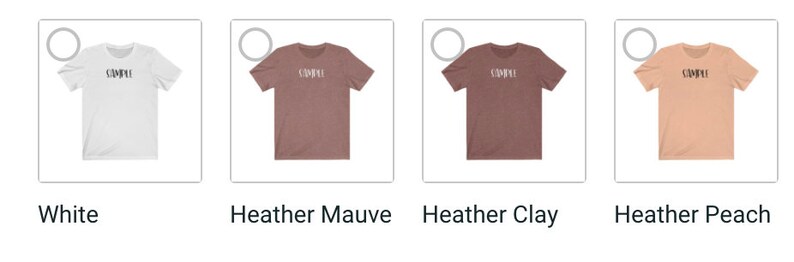 Puede incluir: Cuatro camisetas de manga corta en blanco, malva jaspeado, arcilla jaspeada y melocot&oacute;n jaspeado. Cada camiseta tiene la palabra "SIMPLE" impresa en negro en el pecho. Las camisetas se muestran en cajas de productos individuales con nombres de color.