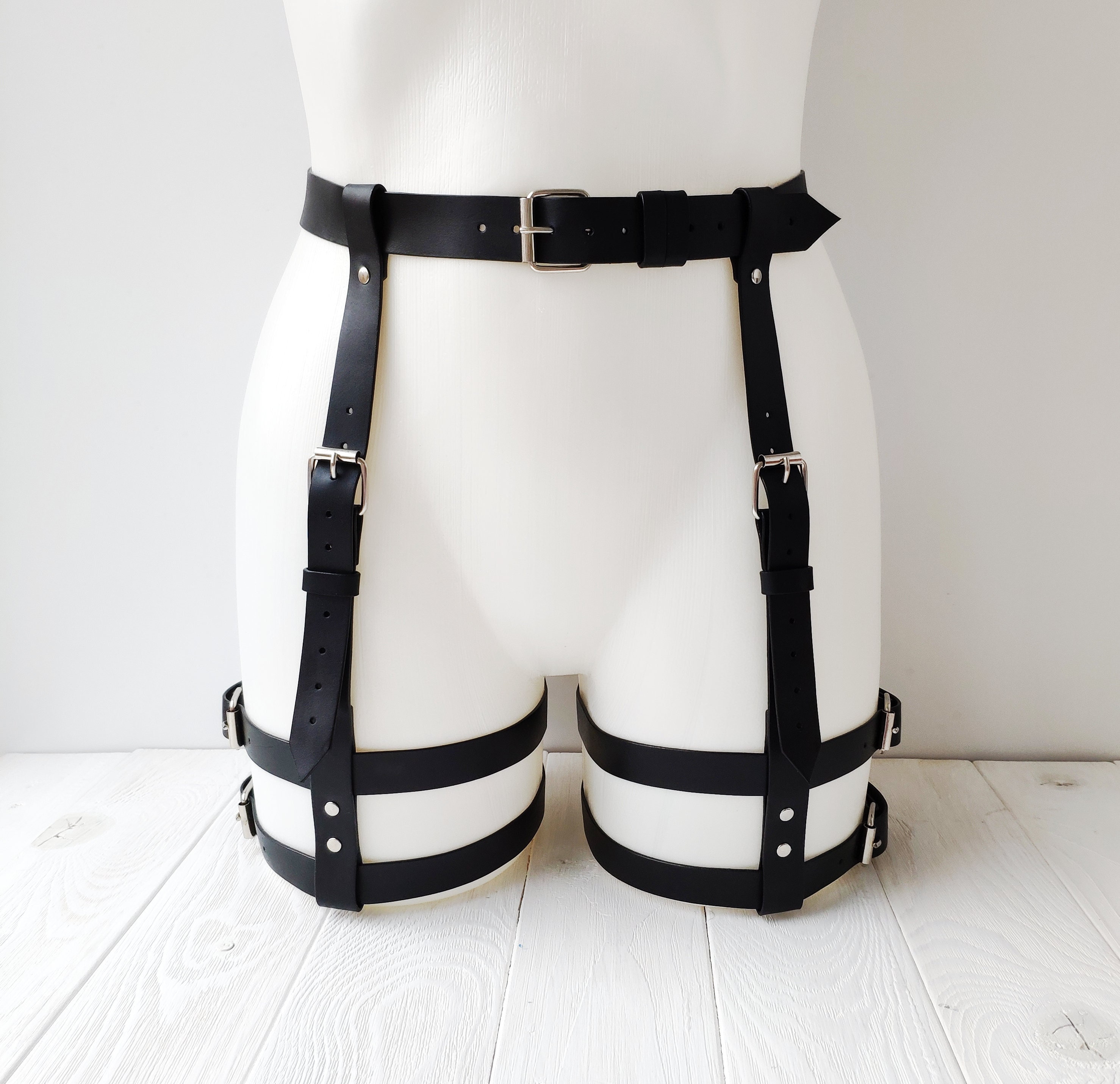 Leather double strap thigh harness, genuine leather garter belt, unisex  bottom harness, leg bondage, waist belt, real leather body harness -   Portugal