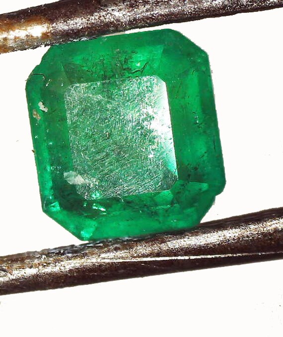 Émeraude 1,35 Carats Naturelle Colombie - Non Traitée - Coupe émeraude - Verte