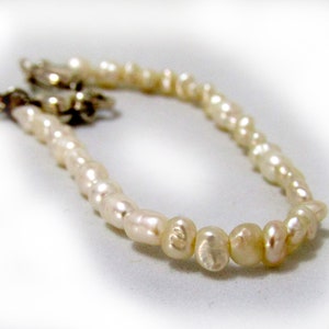 NATURAL Caribbean Cultured Pearl and Sterling Silver Bracelet - Natural Elegance