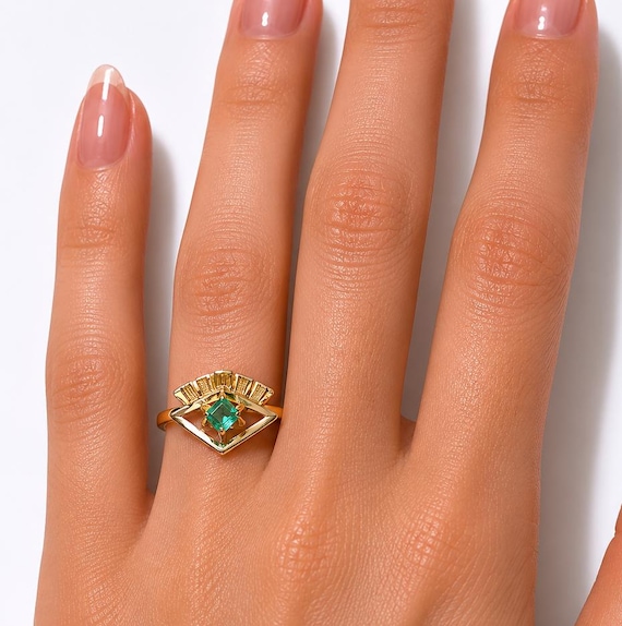 18K Gold Ring with Natural Colombian Emerald – Elegant Handmade Jewelry Gift for Women
