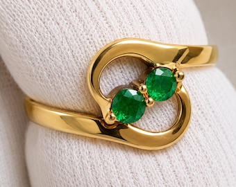 18k Gold Ring with Natural Emeralds – Handmade Elegant Jewelry, Gift for Her