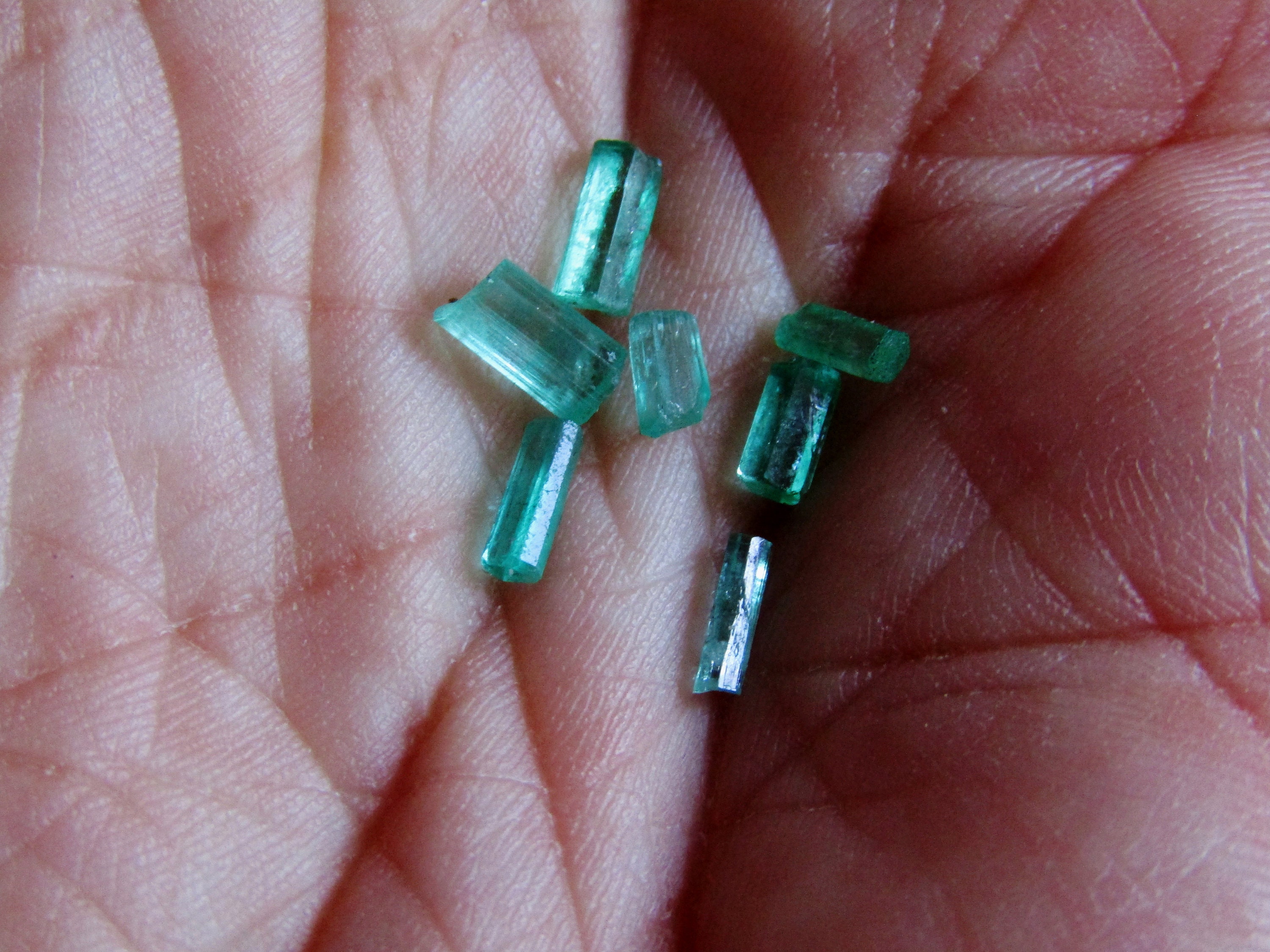 Hexagonal emerald crystals 7piece pack 1.8 cts total Etsy