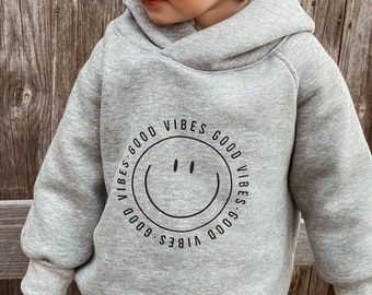 Oversize Hoodie Sweater - Front Print Good Vibes - Gr. 50/56 - 134/140 - Baby Kinder Sweatshirt Statement in hellgrau