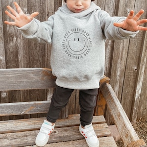 Oversize Hoodie Sweater Front Print Good Vibes Gr. 50/56 134/140 Baby Kinder Sweatshirt Statement in hellgrau Bild 3