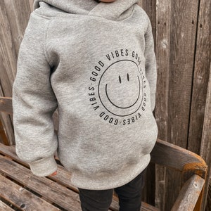 Oversize Hoodie Sweater Front Print Good Vibes Gr. 50/56 134/140 Baby Kinder Sweatshirt Statement in hellgrau Bild 5