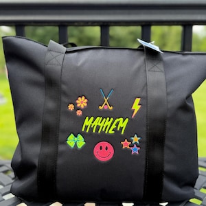 Neon SPORTS Tragetasche | Schwarze personalisierte bestickte Tasche | Fußball, Gymnastik, Feldhockey, Tanzen, Tennis, Pickleball, Lacrosse, Golf, Schwimmen