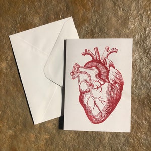 Carte de voeux réaliste à imprimé lino avec coeur anatomique, carte d'anniversaire, carte de Saint-Valentin