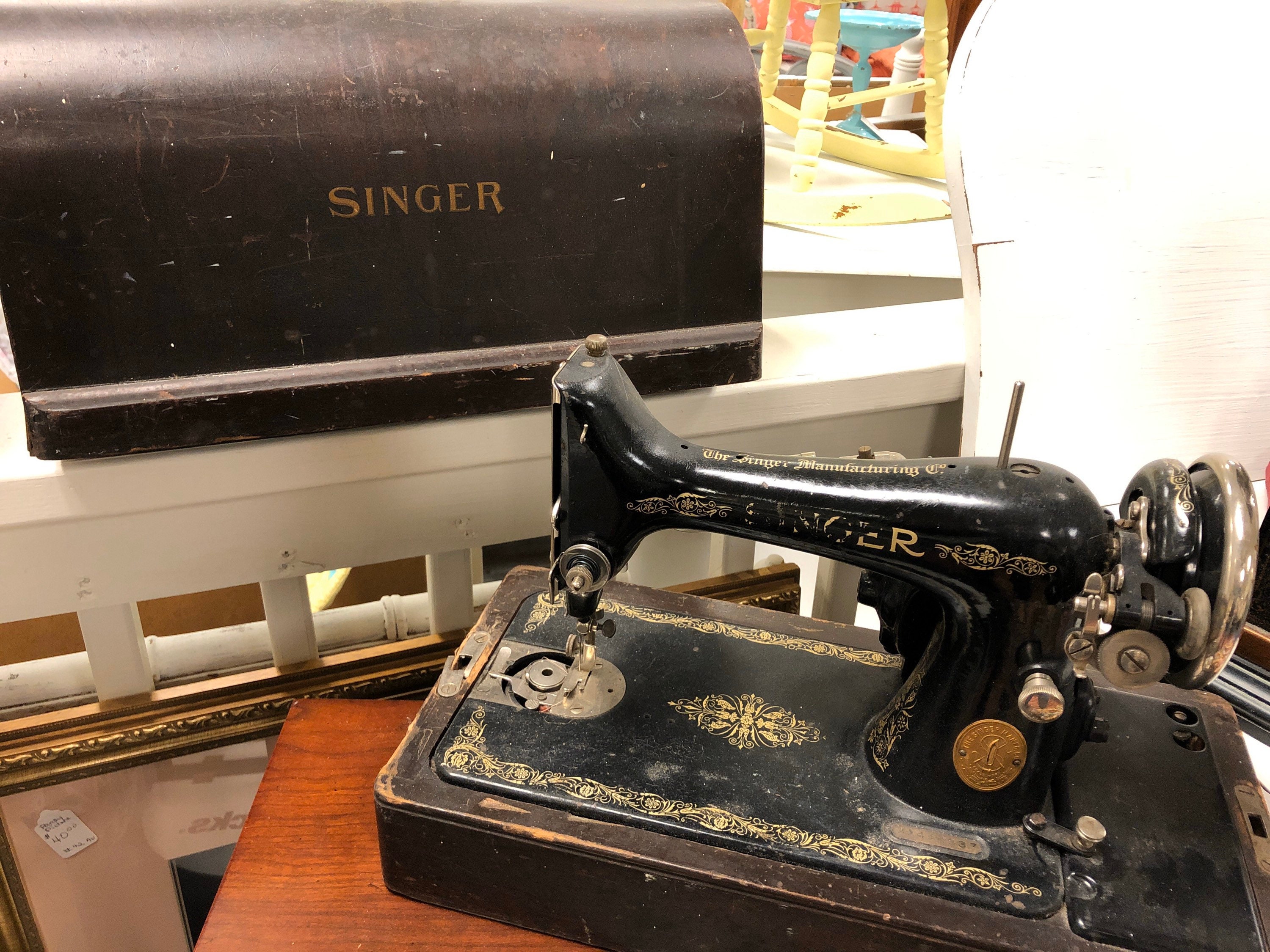 Antique Singer Sewing Machine with Wooden Carry Case • $49.00