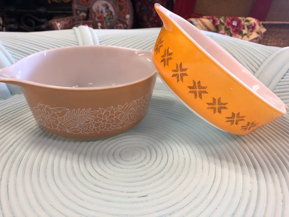Set of Two Vintage Pyrex Baking Dishes, Vintage Pyrex, Small