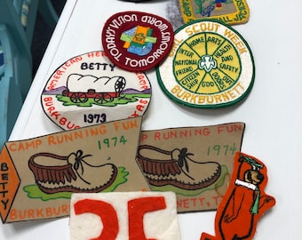Vintage Girl Scout Badges & Memoribilia, Scout Badges and Memoribilia, Scout Sew On Badges