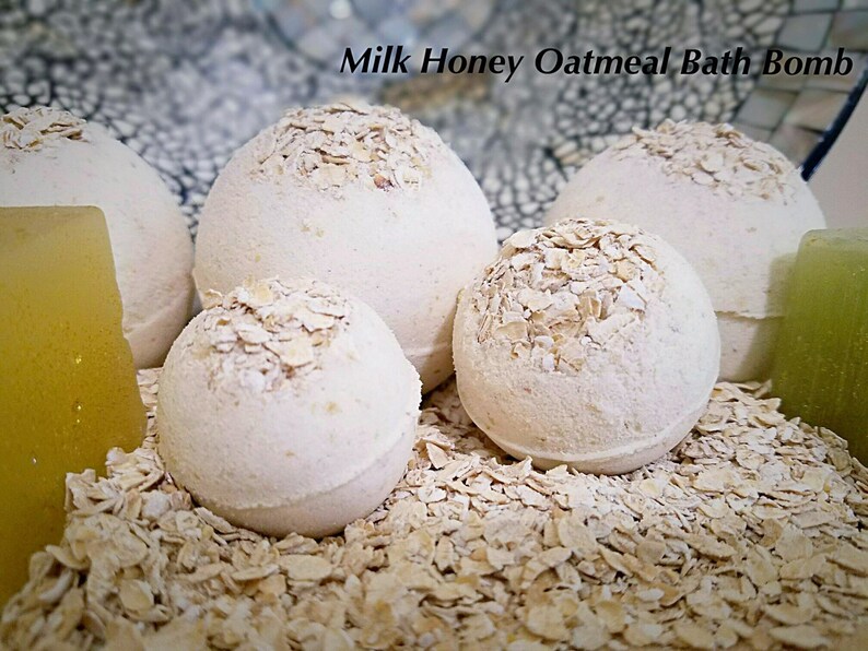 Large Oatmeal Milk and Honey Bath Bomb, Hypoallergenic Moisturizing