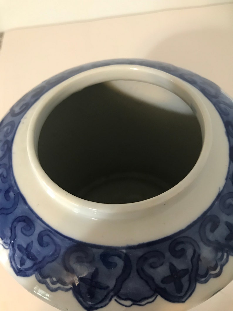 Vintage Blue and White Chinese Ginger Jar with Lid