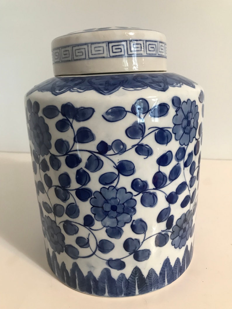 Vintage Blue and White Chinese Ginger Jar with Lid