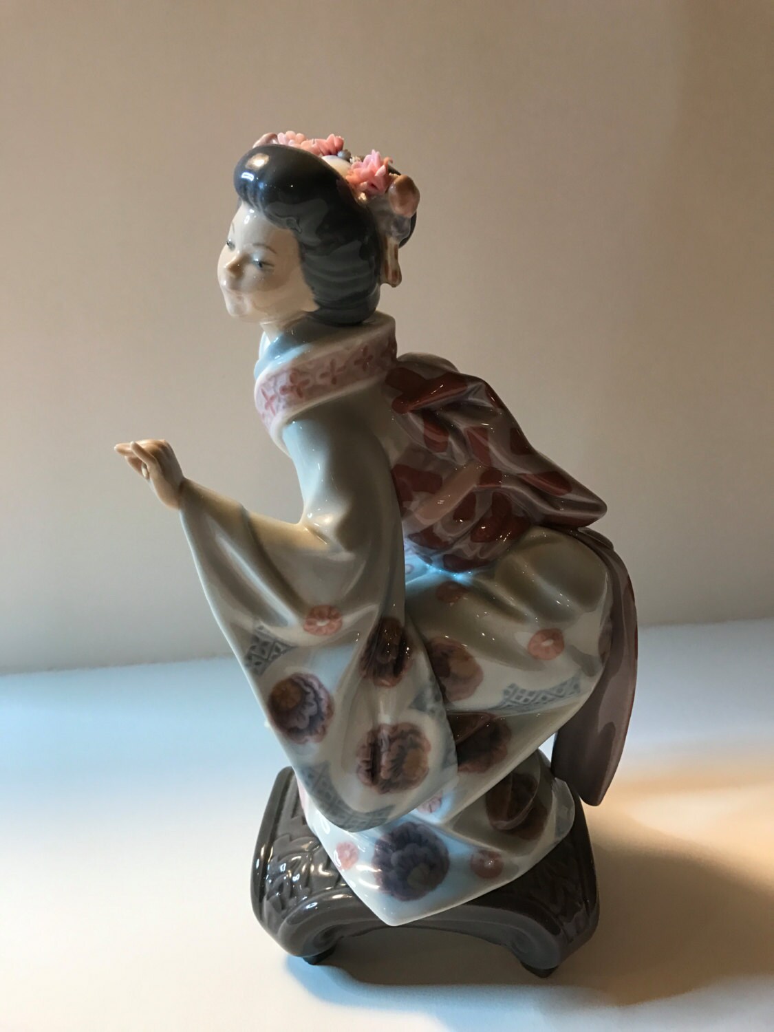 【新品】LLADRO リトル・バイオレット リトル・バイオレット | リヤドロ公式オンライン