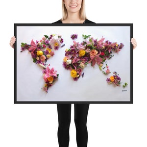 Affiche de carte du monde encadrée • Impression de fleurs de bouquet de printemps
