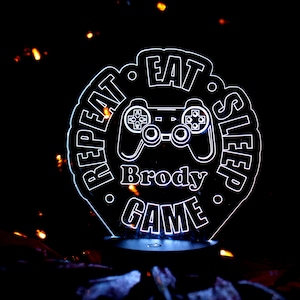 Video Game Controller Console Controller Gaming Room Night Light Up Table Lamp LED Personalized, It&#39;s Wow With Remote 16 Colors, Great Gift