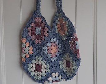 Crocheted Granny Square shoulder bag or sustainable market bag made of cotton