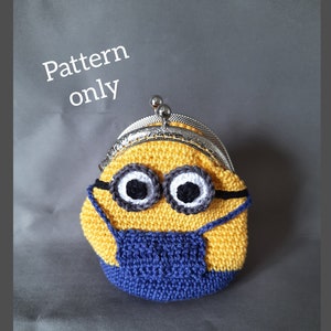 Pattern crocheted Minion wallet