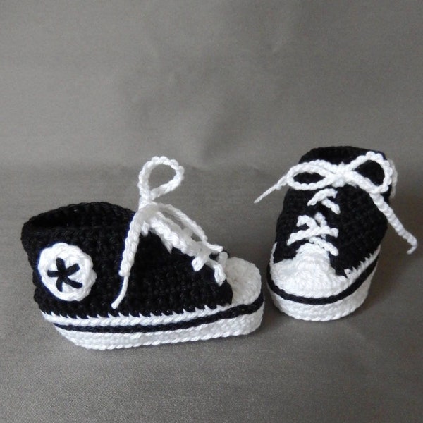 Chaussures pour bébé Converse All Star; chaussures au crochet, baskets Allstar; chaussons pour cadeau de naissance, de maternité ou de fête des mères Nicelittlegift