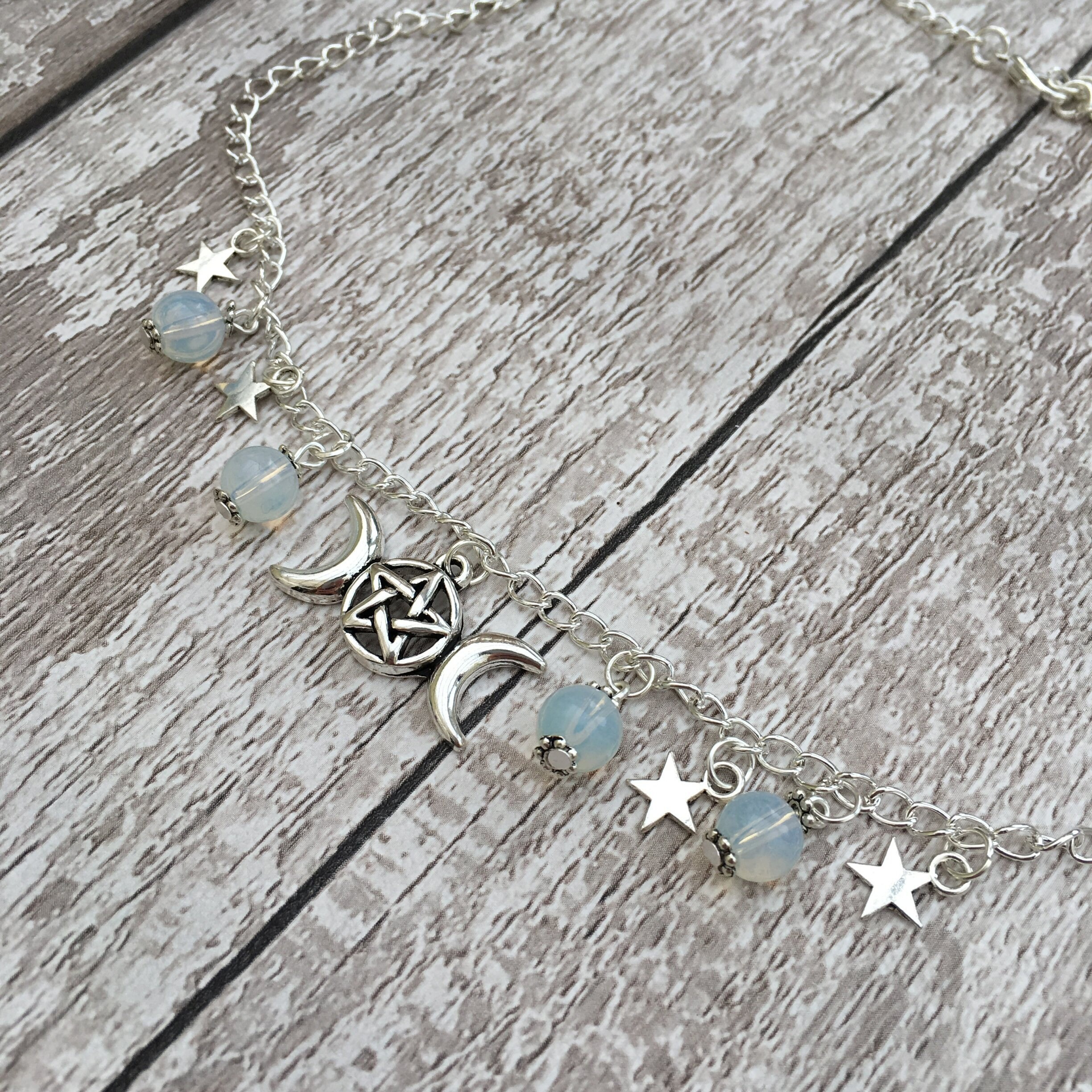 GXGM Collana Donna Collana Della Dea Della Luna Tripla in Lega Ciondolo Magico Pagano Wiccan Dea Ecate Lilith Amuleto Gioielli di Protezione per Donne