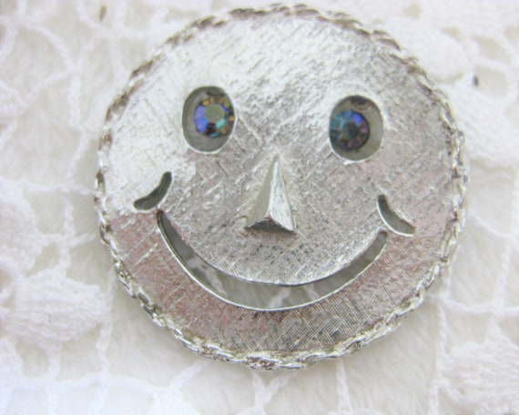 Vintage Smiley Face Pendant/Brooch, Silver Tone T… - image 1