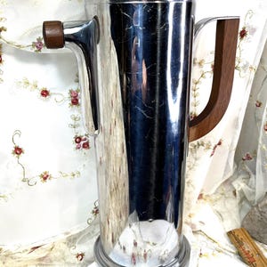 Vintage Art Deco Manning Bowman Cocktail Shaker, Mid-Century  Chrome Cocktail Shaker, Free Shipping, SHV