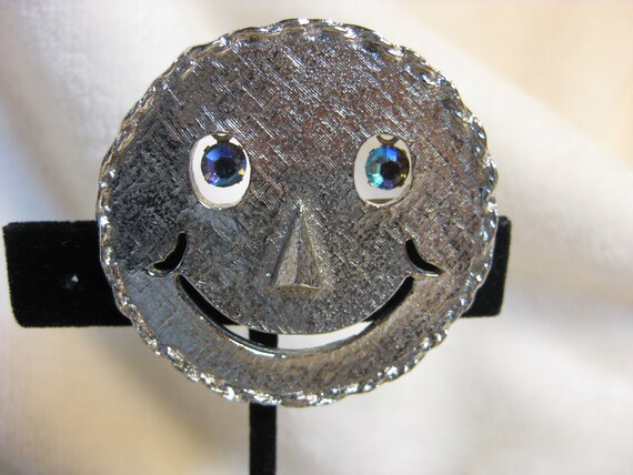Vintage Smiley Face Pendant/Brooch, Silver Tone T… - image 7