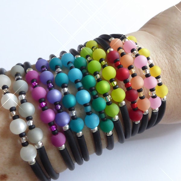 Bracelet made of spiral wire with rubber and polaris beads, many colors to choose from, nice gift