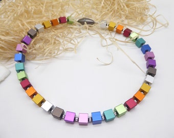 Necklace made of anodised aluminum cubes, necklace anodised aluminum cubes, black spacer, elegant jewelry, gift for woman, colorful gradient