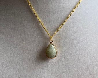 Labradorite Necklace * Healing Jewelry * Modern Jewelry